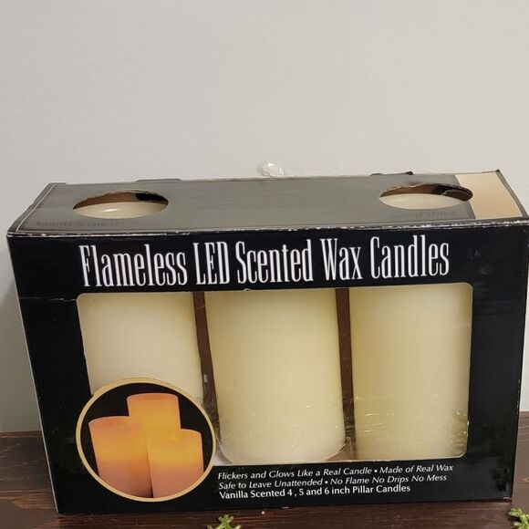New Flameless LED Vanilla Scented Graduated Ivory Wax Pillar Candle Set of 3 - Picture 2 of 8